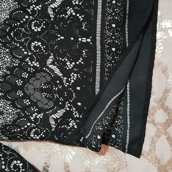 Daniel Rainn Long Sleeve Blouse - Picture 3 of 10